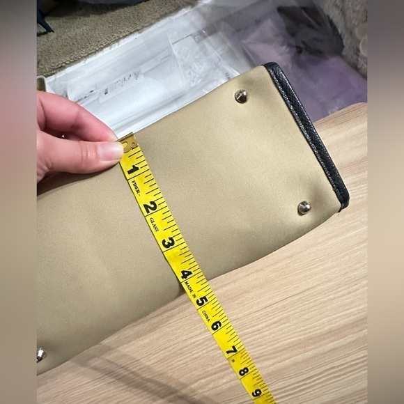 Authentic Burberry handbag 👜 - Picture 15 of 15